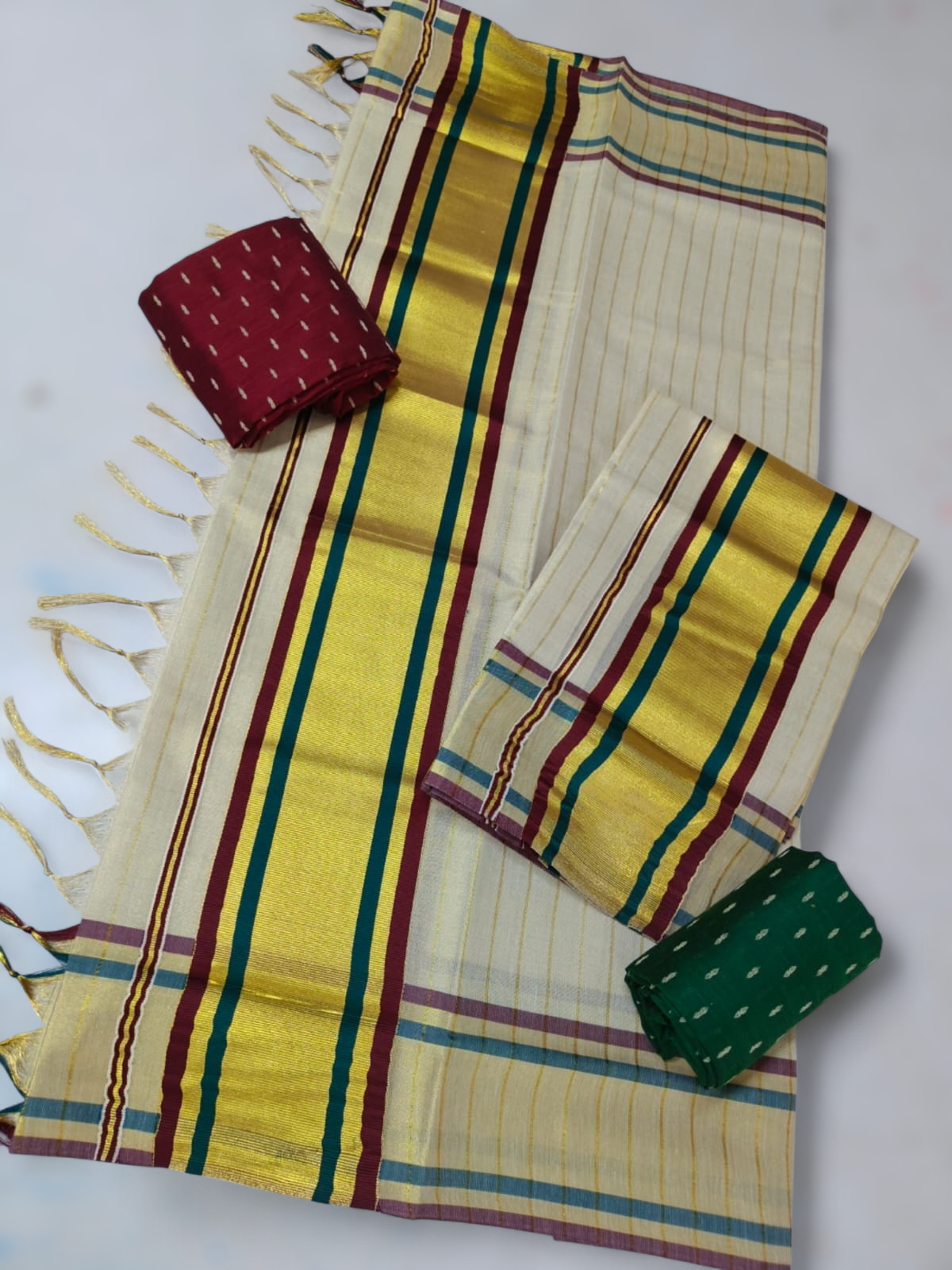 Golden Tissue Lines Setmundu with blouse