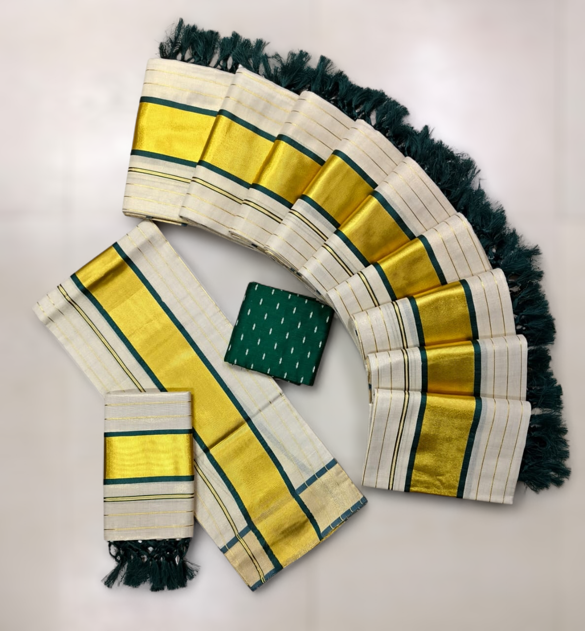 3×4 TISSUE LINES SETMUNDU WITH TUSSELS WITH BLOUSE