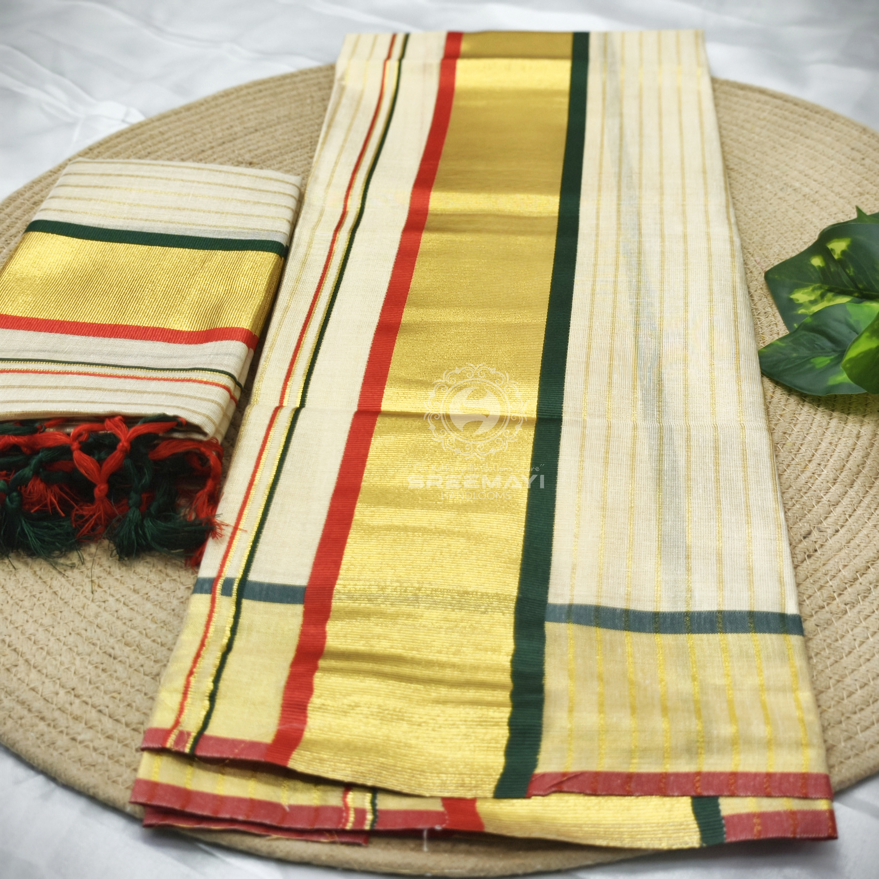 Special Quality Settumund
Golden Tissue
Double Coloured Full Gold Stripes
With  Kunjalam
Settumund 2.80mtrs