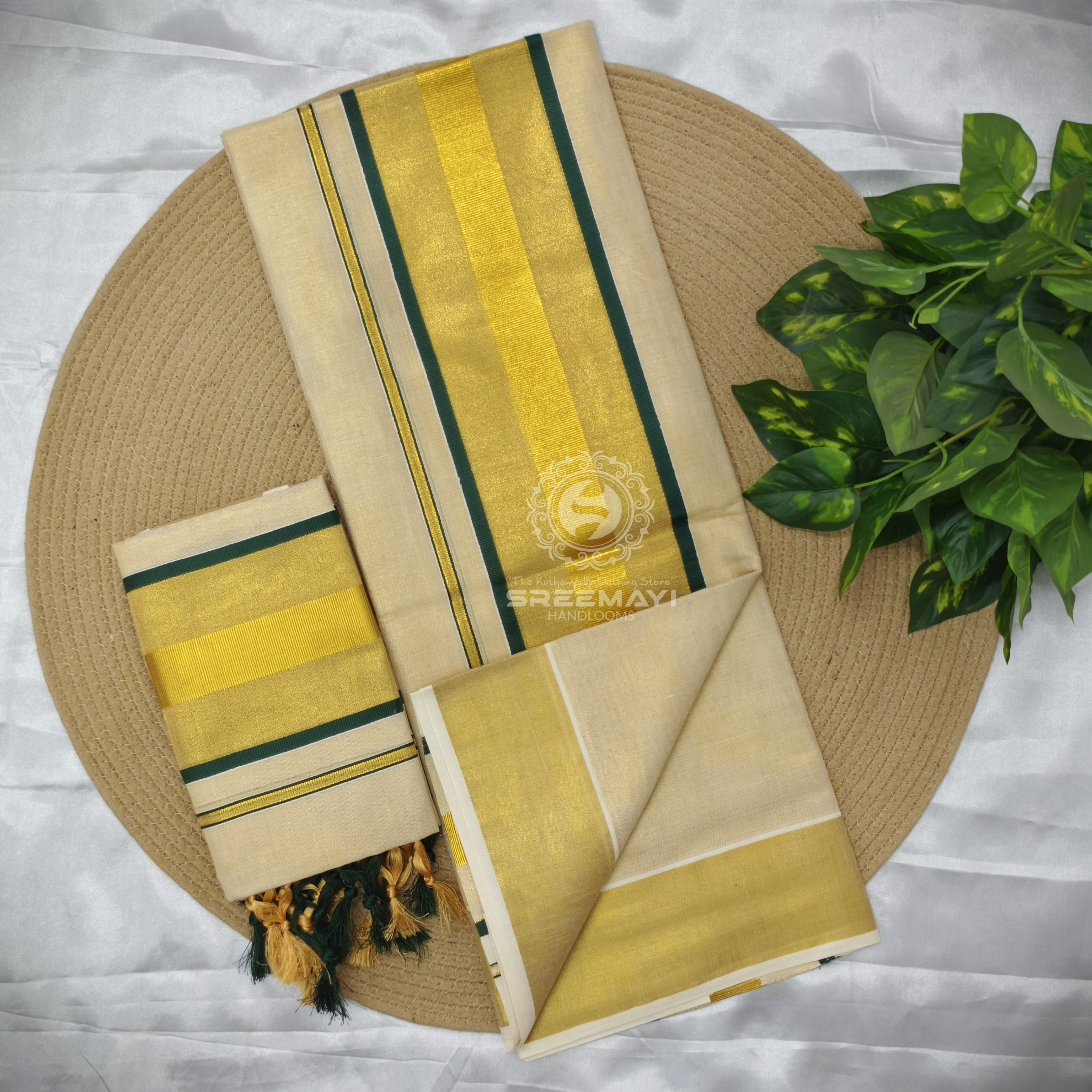 Special Quality Golden Tissue Settumundu with Kunjalam