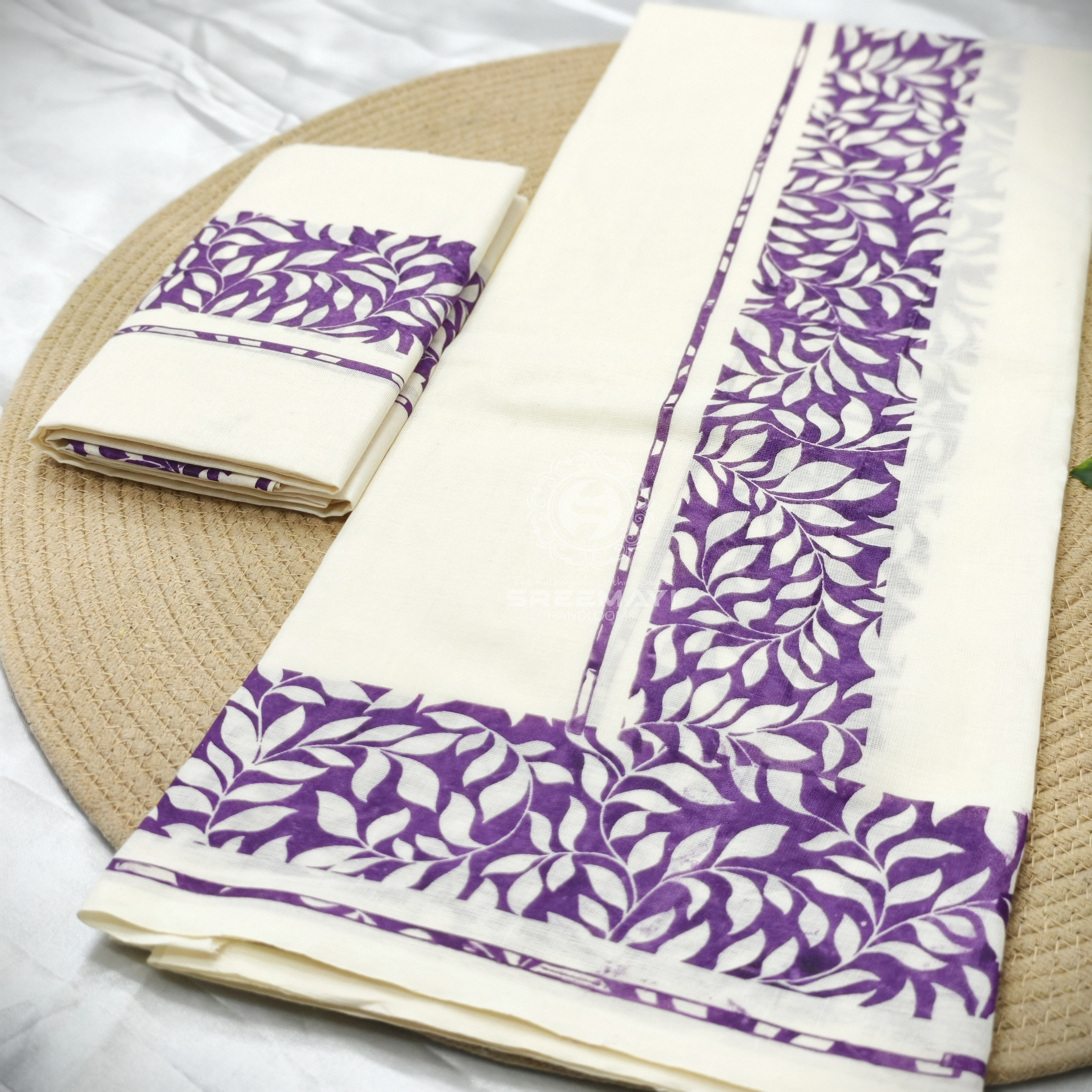 GADA FANCY PRINT SETMUNDU
Length : 2.80M 
Meterial : cotton